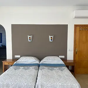 Villa Camakini With Heated Pool And Sea View, Arenas (Malaga)